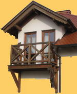 Drewniany balkon i elementy konstrukcyjne z drewna